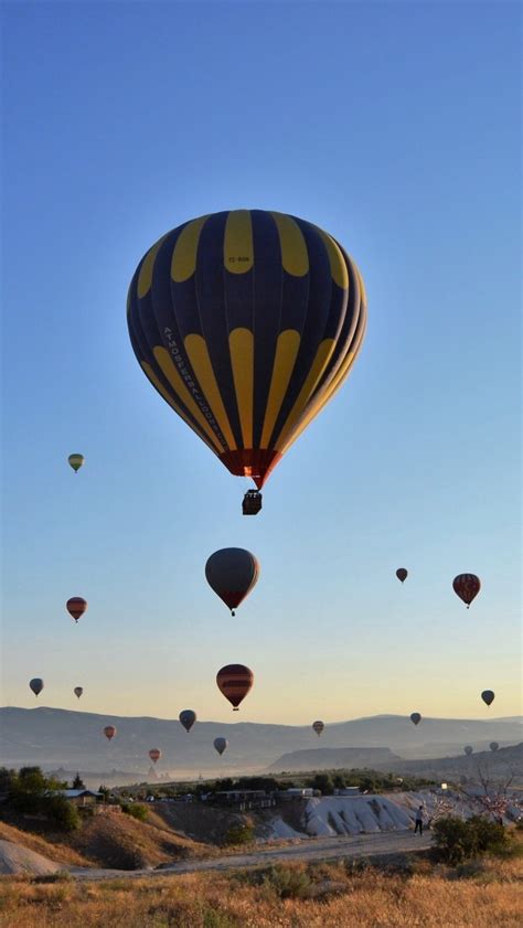 Cappadocia Turkey Clean Sky Balloons Balloons 640x1136 Wallpaper