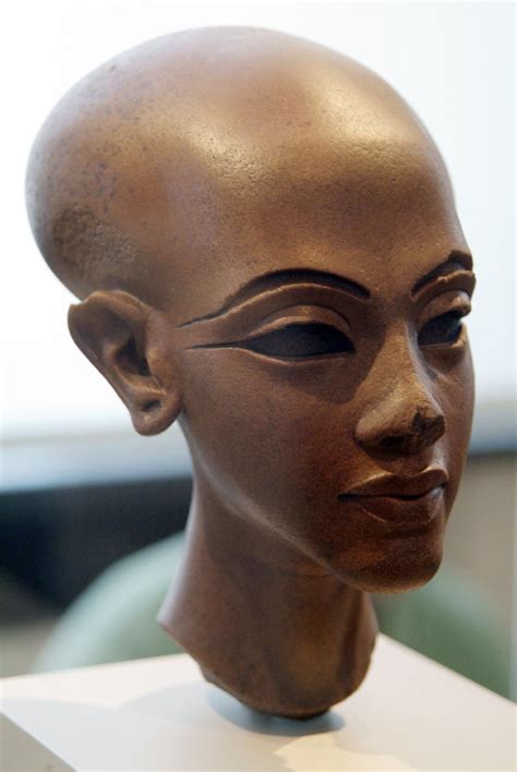 Bust Of Daughter Of Akenhnatan And Nefertiti Note The Elongated Skull