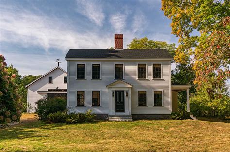 A Historical New England Farmhouse Is Restored To Its Former Glory