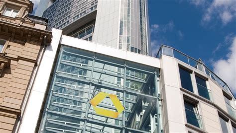 Dieses angebot richtet sich an volljährige natürliche personen mit wohnsitz und. Schutz vor neuer Krise: Commerzbank soll systemrelevant ...