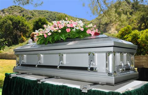 Faq Considerations For Choosing A Burial Casket Neidhard Minges