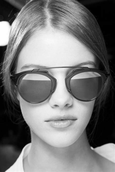 Livio69 Girl With Sunglasses Trending Sunglasses Sunglasses Women Vintage