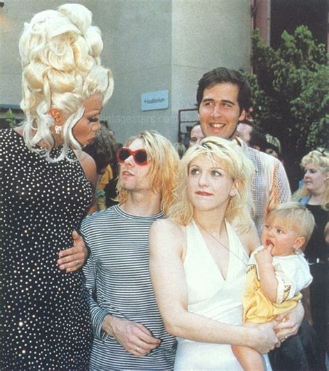 Kurt And Courtney Kurt Cobain And Courtney Love Photo 25896914 Fanpop