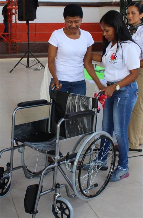 Entrega De Cincuenta Ayudas Técnicas A Personas En Situación De Discapacidad De La Zona Urbana Y