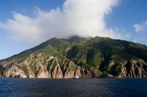 Most Dangerous Islands In The World Huffpost