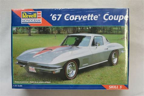 Revell Monogram 1967 Chevy Corvette Coupe Model Car Kit 125 Scale Nib