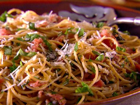 Whole Grain Spaghetti With Pecorino Prosciutto And Pepper Fall