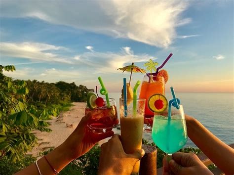 The 23 Best Caribbean Cocktails You Can Find While Cruising Carnival