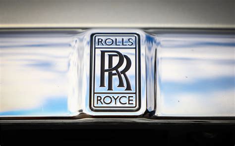 Rolls Royces First Electric Car Gets A Name Silent Shadow