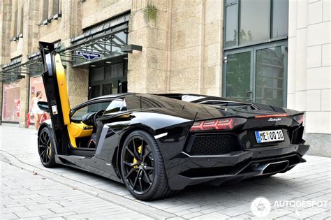 Request a dealer quote or view used cars at msn autos. Lamborghini Aventador LP700-4 Roadster - 30 October 2019 ...