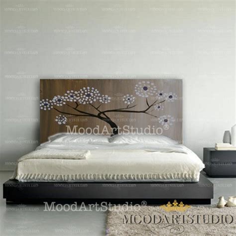 La mia testiera letto è molto semplice ma funzionale, una di quelle da attaccare al muro come un all'inizio avevo pensato di creare una testiera letto fai da te con pallet, ma poi ho pensato che mi. Testata Letto Dipinta Sul Muro