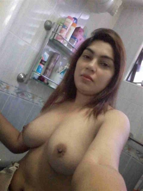 Attractive Desi Indian Milfs And Teens Sexy Photo Collection