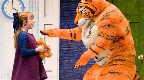 The Tiger Who Came To The Stage Bbc News
