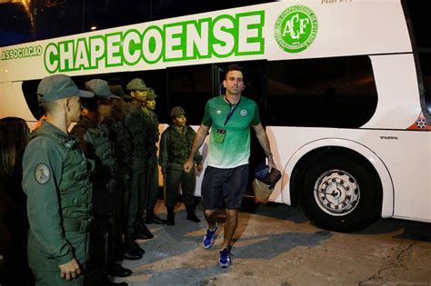 November 2016 stürzte die maschine des typs avro rj85 kurz vor erreichen des zielflughafens ab. Bilderstrecke zu: AF Chapecoense siegt nach ...