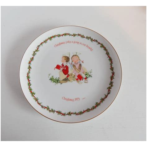 holly hobbie 1973 christmas collector plate for sale on ruby lane holly hobbie holly hobbie