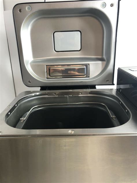Breadman 2 lb Professional Bread Maker Stainless Steel BK1050S FAST