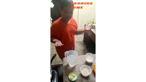 Kali ini khusus untuk yang ingin tahu bagaimana membuat saos keju untuk cocolan ayam goreng. Resep Makaroni Saos Keju ala Sabrio - YouTube