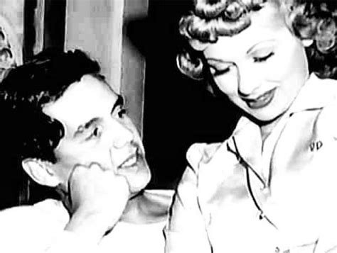 Desi Arnaz And Lucille Ball 1940 I Love Lucy Old Hollywood Stars Lucille Ball Desi Arnaz