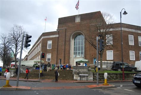 Tunbridge Wells Town Hall © N Chadwick Cc By Sa20 Geograph Britain