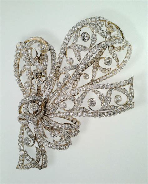 The Queen Mother`s Greville Diamond Bow Brooch An Unusually Large