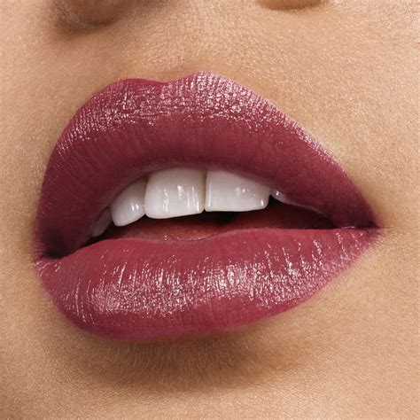 Clinique Dramatically Different Lipstick Rouge à Lèvres Contour