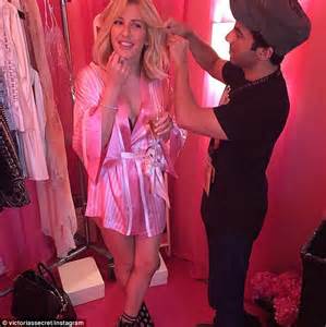 Elsa Hosk Poses Naked Backstage At Victoria S Secret Show Daily Mail