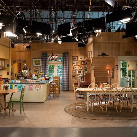 Fuller House Set - Behind The Scenes | Fuller house, Full ...