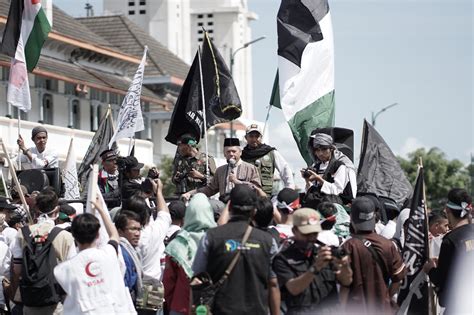 Muzium dunia melayu dunia islam) is a museum in melaka city, melaka, malaysia. Aksi Solidaritas Dunia Islam Digelar di Yogyakarta - Islampos