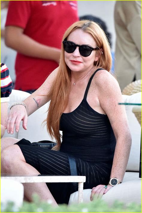 Lindsay Lohan Steps Out After Friend Hofit Golan Denies Pregnancy Rumors Photo 3721387
