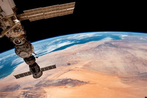 De Lespace Lastronaute Sultan Al Neyadi Magnifie Le Monde Arabe