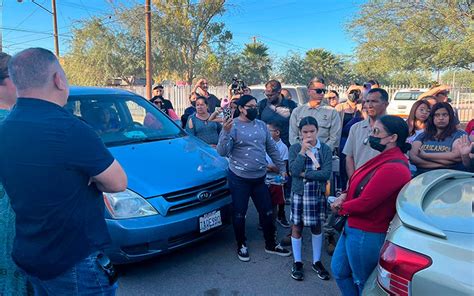 Denuncian A Conserje De Primaria De Acosar A Madres De Familia La Voz