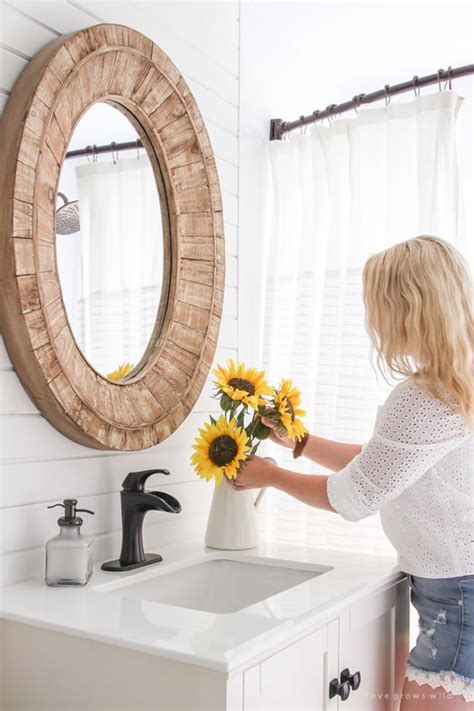 100% price match and free shipping at yliving.com. 20 Cool And Fresh Bathroom With Wood Elements | HomeMydesign