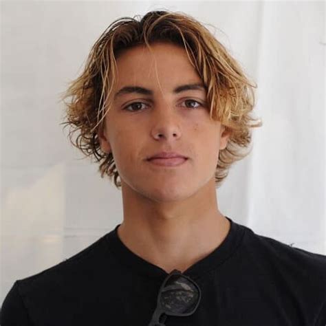 Furthermore, and i cannot emphasize this enough. Surfer Hair For Men: 20 Cool Beach Men's Hairstyles (2020 ...