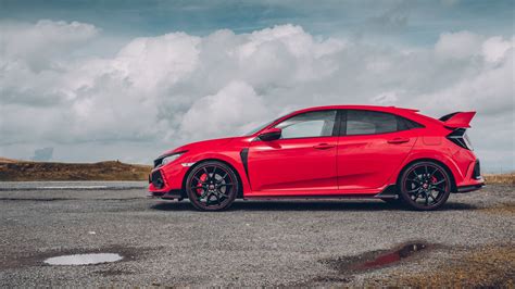 The Honda Civic Type R Is The Best Hot Hatch On The Road Square Mile