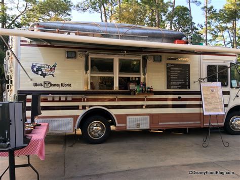 Welcome to mackin' wagon welcome to mackin' wagon. Review: The New Chuck Wagon Fresh Fixin's Food Truck at ...