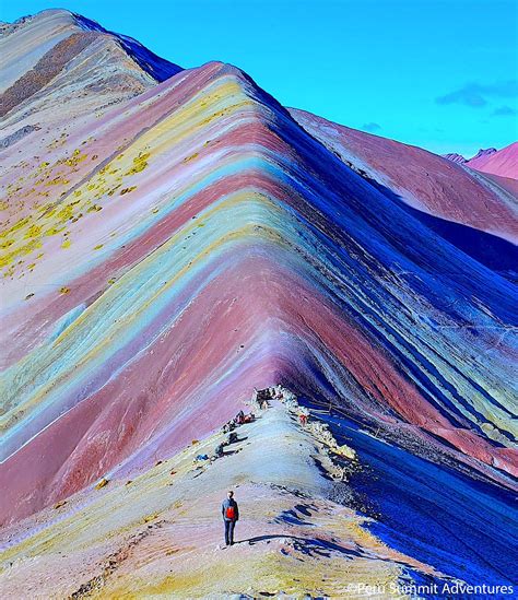 جولات خاصة في جبال الرينبو رحلات خاصة ومشي لمسافات طويلة قمة بيرو