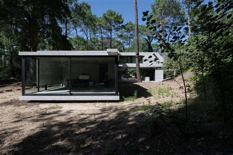 A House In An Urbanized Forest Tucán House By Estudio Galera