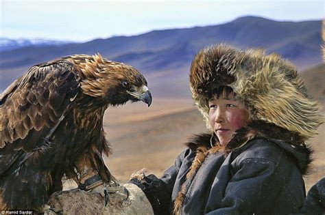 Incredible Photographs Show Nomadic People In Central Asia Mongolia Eagle Hunting The