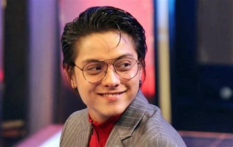 Knowing daniel as a 'blessed guy' with the looks, talent, personality, lovelife, and ofcourse the fans a.k.a us. Daniel Padilla campaigns for dad Rommel in Nueva Ecija