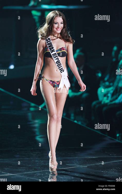 Las Vegas Nevada Usa 18th Dec 2015 Miss Slovak Republic Denisa Vysnovska Participates In