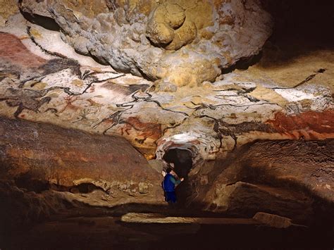 Lascaux Cave Grotte De Lascaux