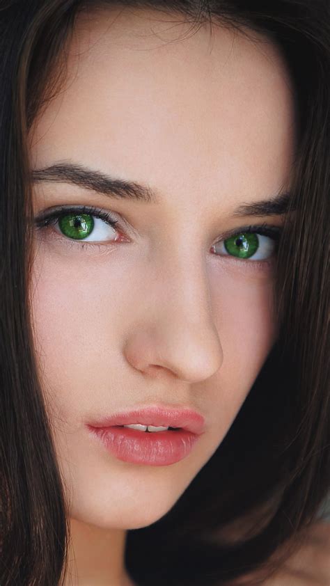 Girl Model Is Having Green Eyes With Loose Posing For Photo K Hd Celebrities Wallpapers Hd