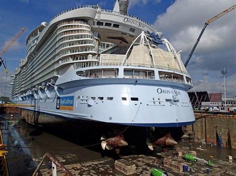Oasis Of The Seas Enters Drydock