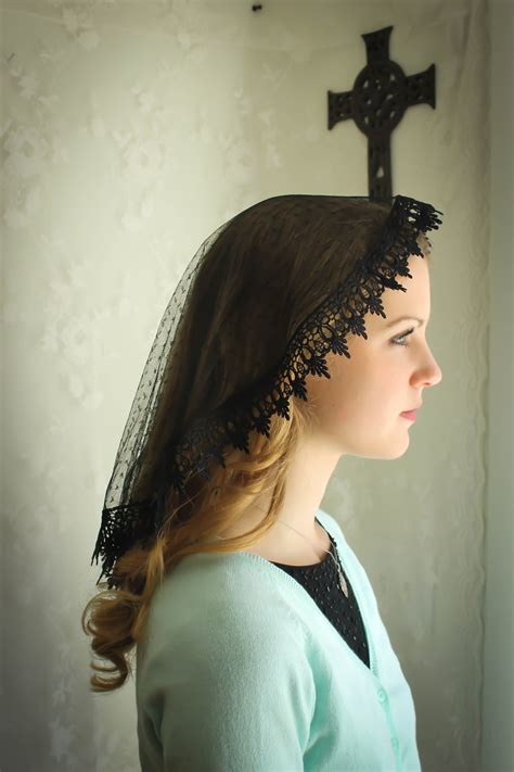 Evintage Veils~ Princess Style Spanish Lace Trim Traditional Catholic