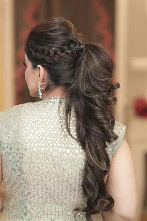 the complete guide to pick a perfect hairstyle with saree