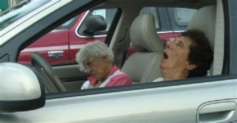 police officer pulls over a vehicle with 5 old ladies on board for a reason that will make you