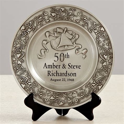 Traditionally recognized with a gift of silver, the 25th anniversary is a monumental event in every couple's marriage. 25th Anniversary Gifts for Silver Wedding Anniversaries