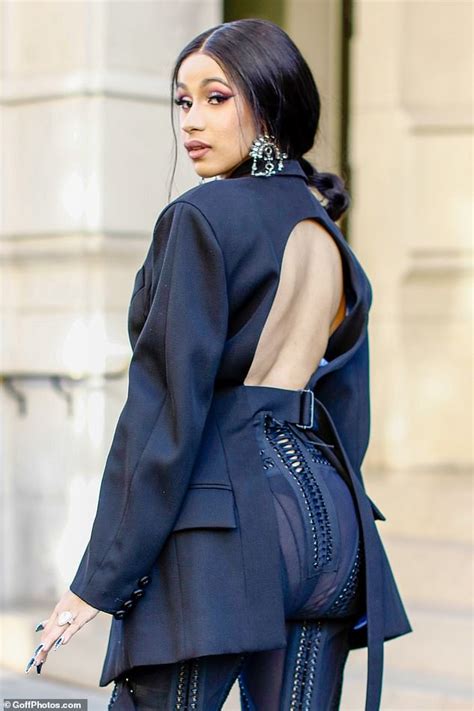Cardi B Flaunts Her Pert Posterior At Mugler Pfw Show Daily Mail Online