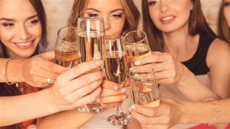 Fiancé Called Off Wedding After Her Bachelorette Party The Modern Man