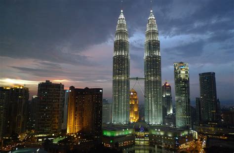 Better than any royalty free or stock photos. Top 16 Coolest Buildings In The World